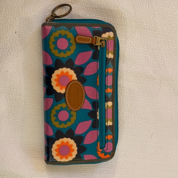 FOSSIL flowered print wallet Almost new - Picture 13 of 14